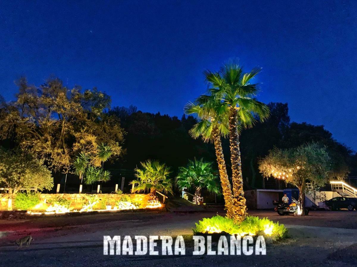 Couette-café Madera Blanca San Nicandro Garganico